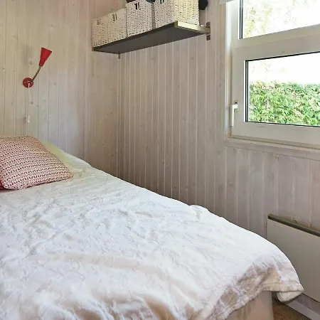 Holiday home 6 Person Holiday Home In Hadsund Haslevgarde